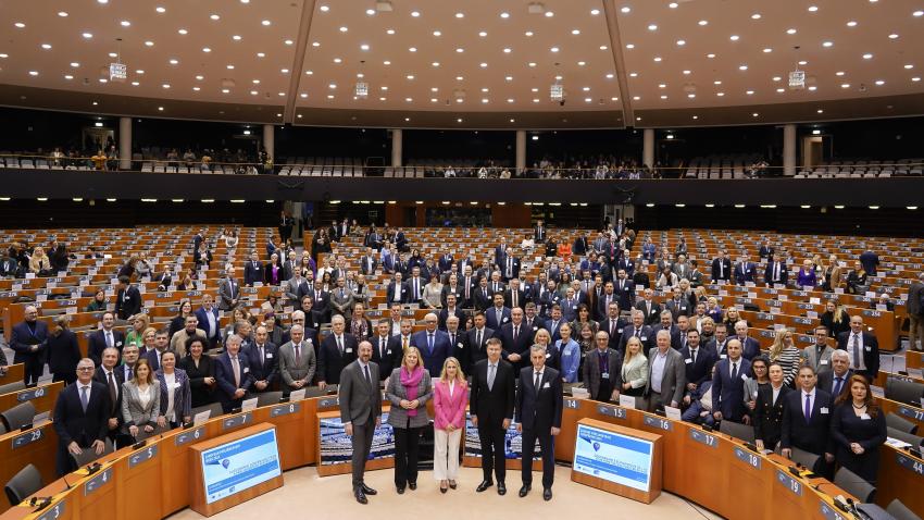 Les 129 députés présents se sont réunis à l’occasion de la séance plénière de la SCEG.